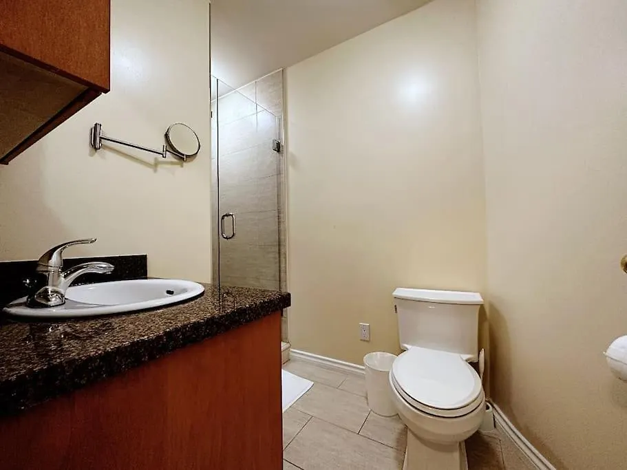 Super Cosy 8Bed & 6Bath In Vancouver Heart Near To Airport 0*,
