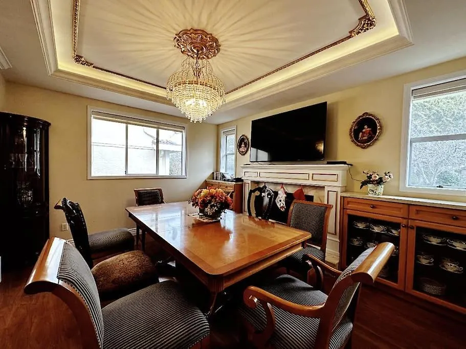 Super Cosy 8Bed & 6Bath In Vancouver Heart Near To Airport