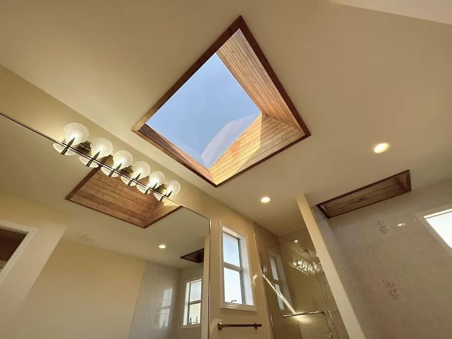 Super Cosy 8Bed & 6Bath In Vancouver Heart Near To Airport 0*,  Canada